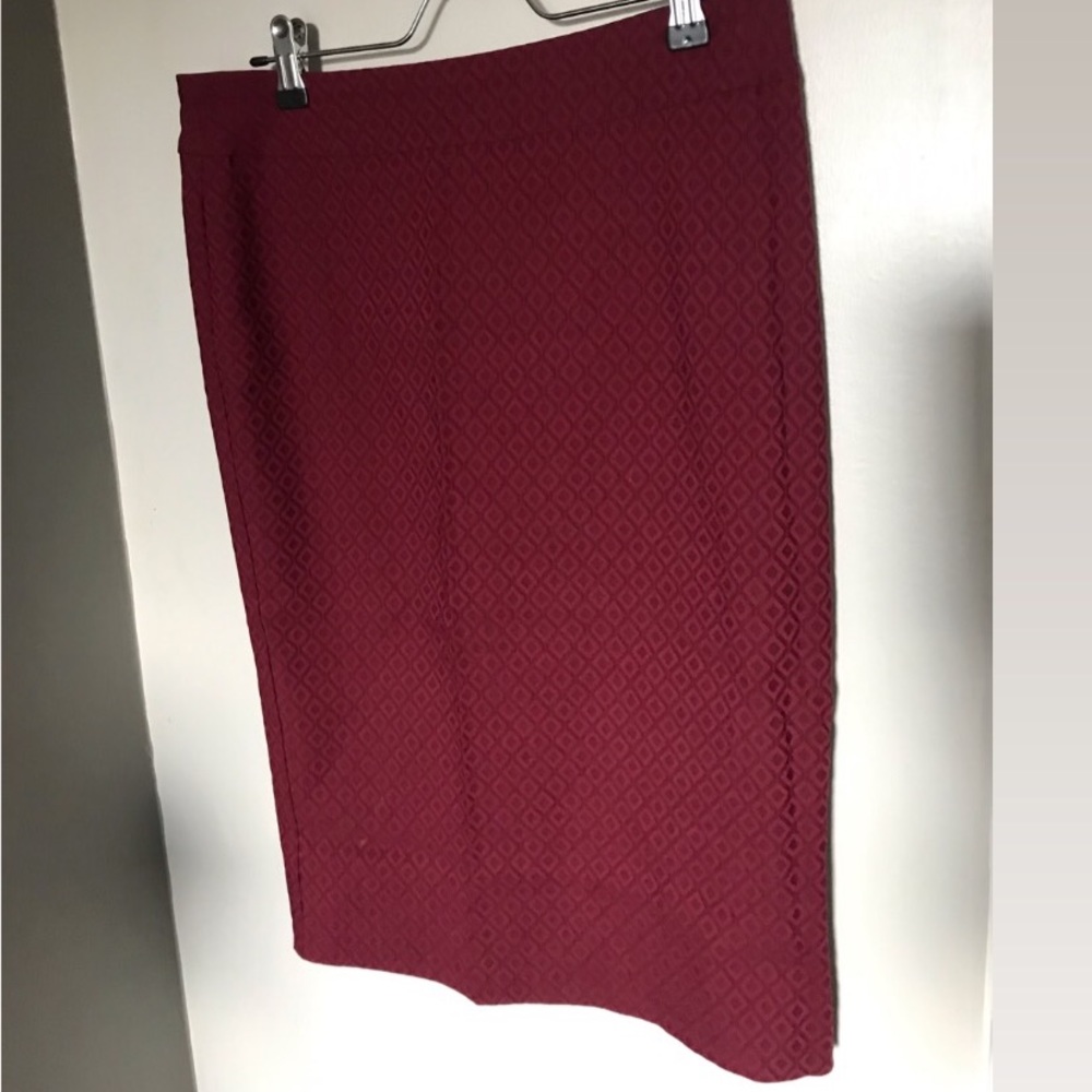 Geometric Pattern Pencil Skirt